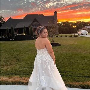 Elegant White Strapless Gown